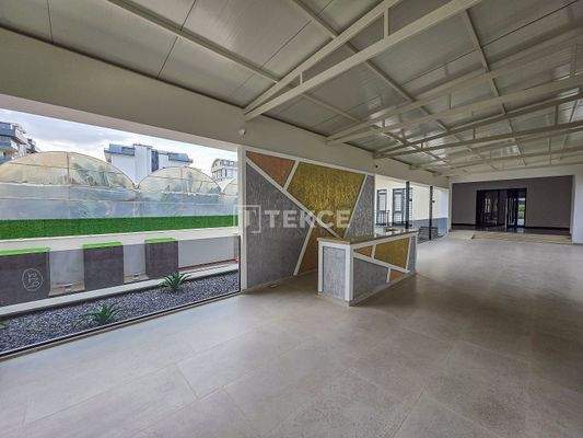 Properties with Beautiful Views 350 m from the Sea in Alanya