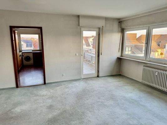 ...und Zugang zu Küche & Balkon