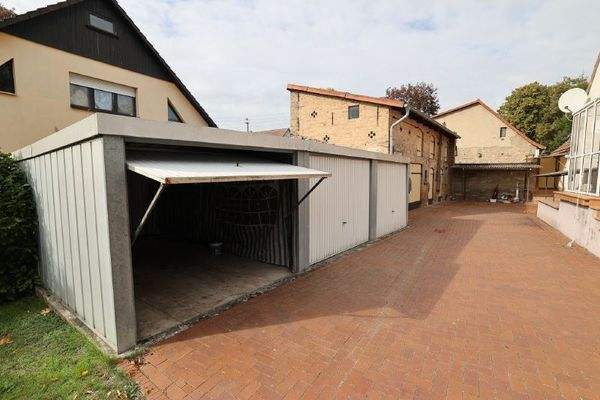 Garagen und Nebengebäude