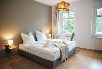 Schlafzimmer 1 / Bedroom 1