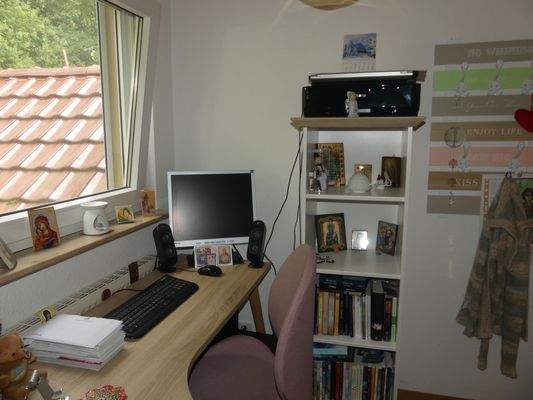 Arbeitszimmer Dachgeschoss Bild 2.JPG