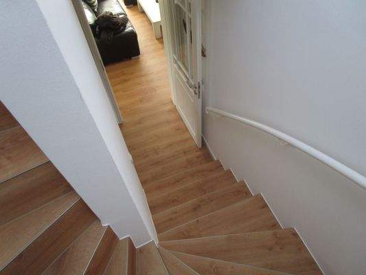 296. Wohntreppe des Hauses..JPG