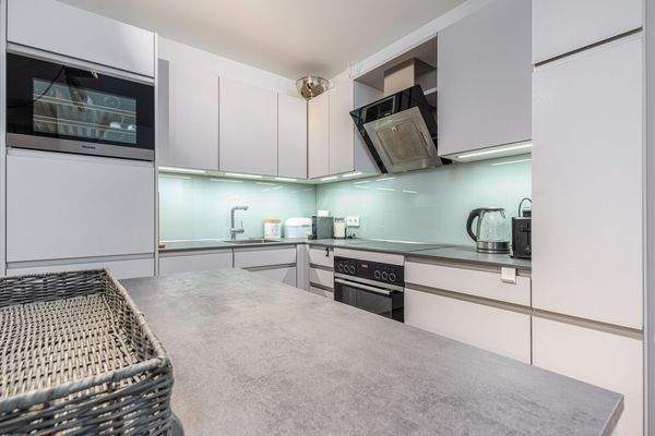 hochwertige Einbauküche