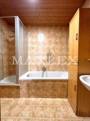 Bad Wohnung 1.OG-cmpr