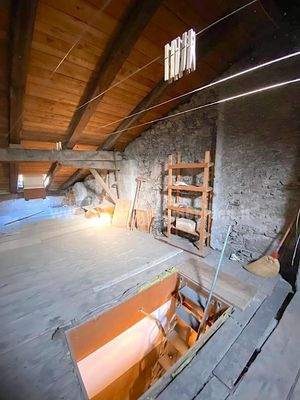 Tramin-Herrenhaus-Termeno-Alto-Adige-Südtirol-Altbau-hohe-Decken-Solai-alti-lusso-esclusivo-exklusiv