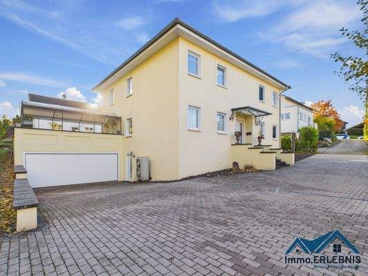 Eigene Zufahrt/Außenansicht