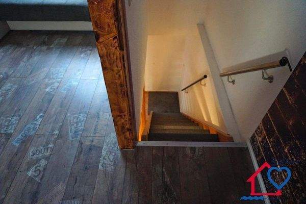 Spitzboden Treppe.JPG