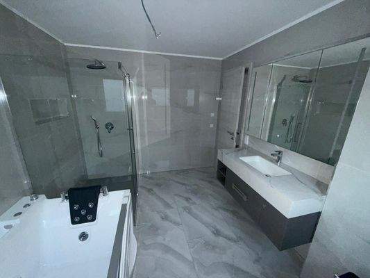 WhatsApp Image 2025-11-21 at 16.57.42 (1).jpeg