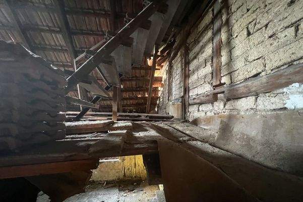 Zuerst das Dach reparieren