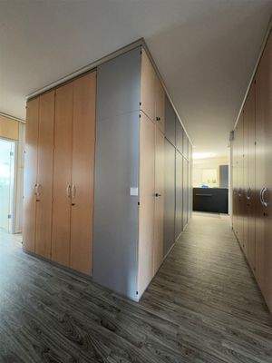 ... für viel Stauraum im Flur