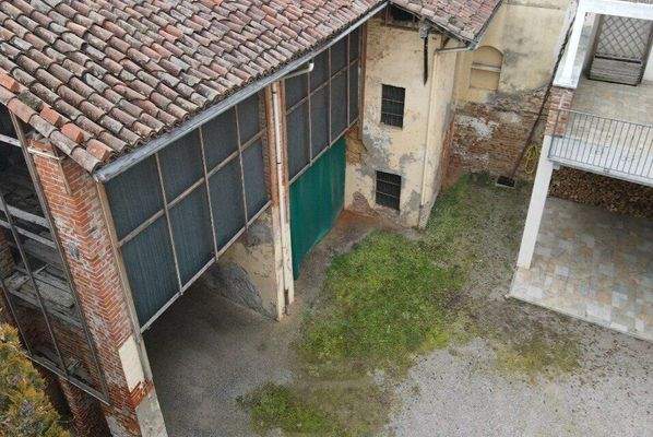 elegantes Haus im Zentrum von Canale –  Piemont