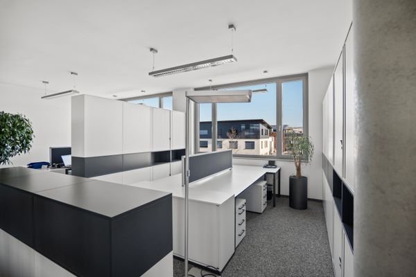 2025-04 Fotos Innen 1. OG  (18).jpg