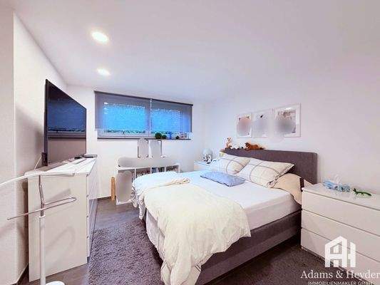 Schlafzimmer 2, UG, Bild 1