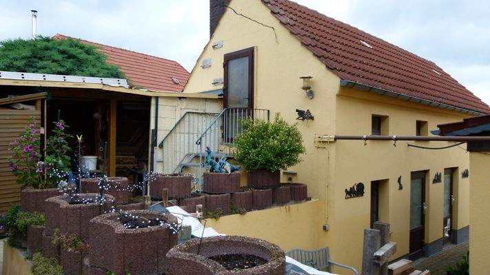 Wie vor mit Zugang zum Dachboden und Kleinbebauung