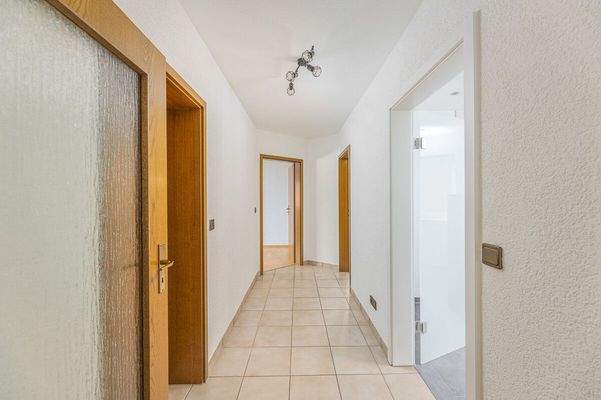 Geräumiger Flur - EG