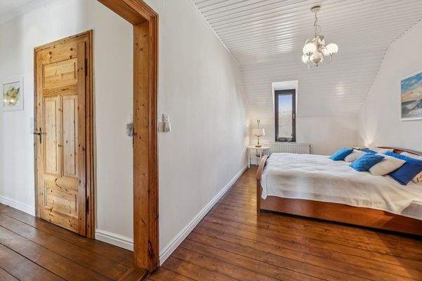 Schlafzimmer 2