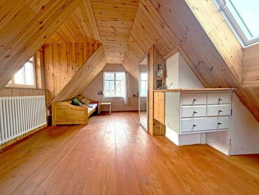 Vollausgebautes Dachgeschoss - hier könnte ein Kinderzimmer entstehen