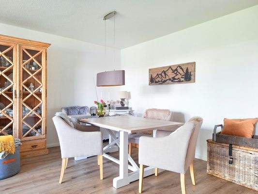 Wohn- und Essbereich