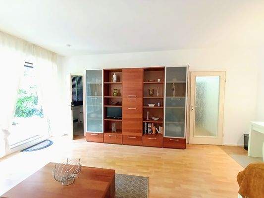 Wohn- und Schlafraum möbliert