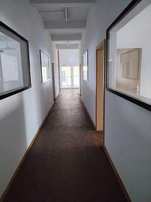 Flur/ Sicht auf den Eingang