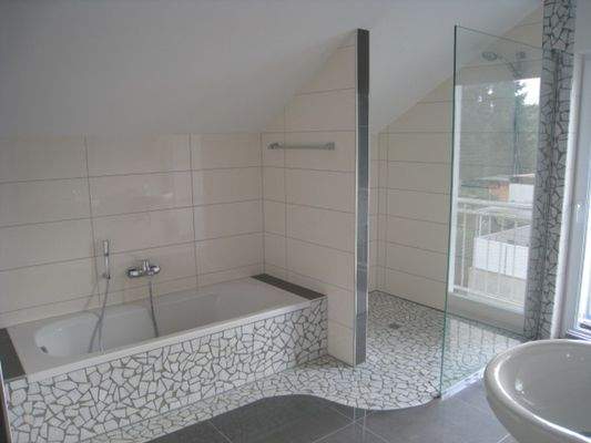 16 DG Badezimmer_2.jpg