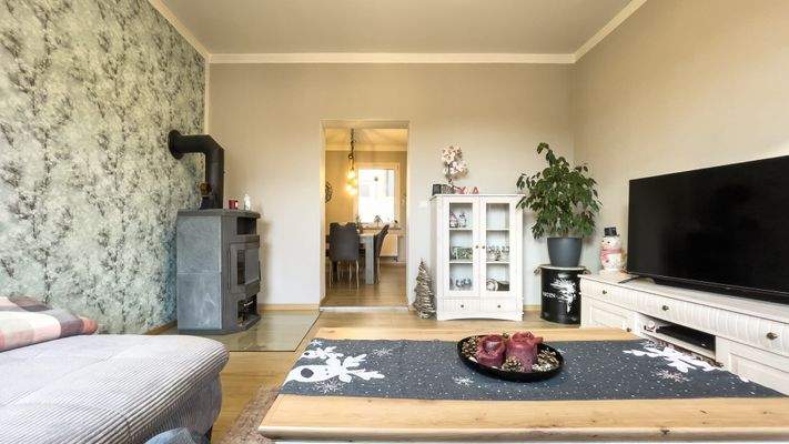 Wohnzimmer mit Kamin