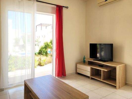 Kreta, Nopigia: Schöne 2-Zimmer-Wohnung in Anlage in Strandnähe zu verkaufen