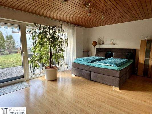 Schlafzimmer/Kinderzimmer UG