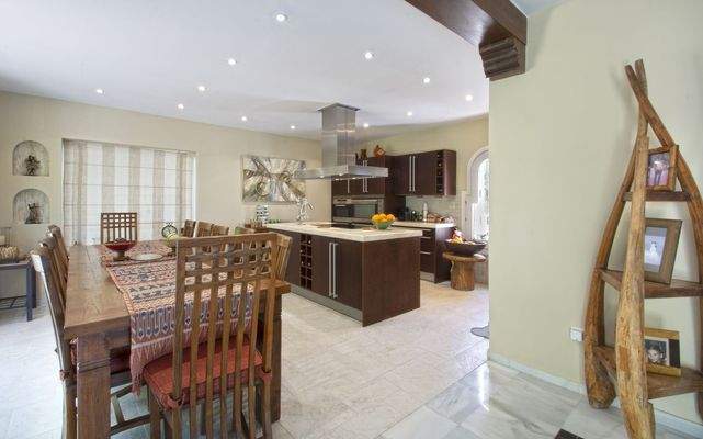 Photo: Villa in Nueva Andalucia