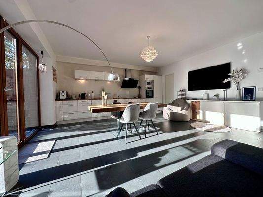 Wohnküche + Terrasse (EG)