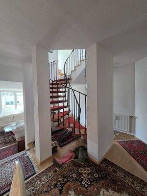 Treppe in die obere Ebene -2