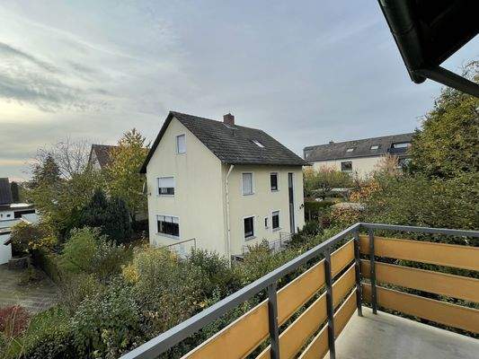 OG rechts Balkon Wohnzi 2.jpg