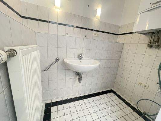 Tageslichtbad mit Wanne