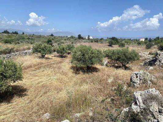 Wundervolles Grundstück zum Verkauf in Xirosterni