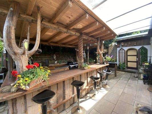 Außenbar mit Urlaubsfeeling