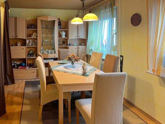 Esszimmer mit Wohnzimmer