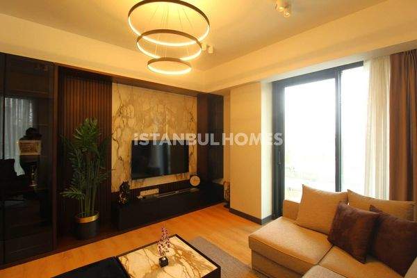 1, 2, and 3-Bed Flats with Shared Pool in Istanbul Bağcılar