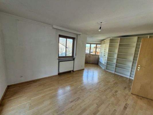 Büro / Kinderzimmer im OG