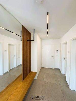 Eingang mit Garderobe