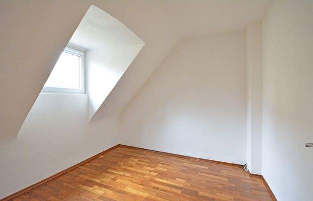 Nr 12 Whg DG Zimmer 2