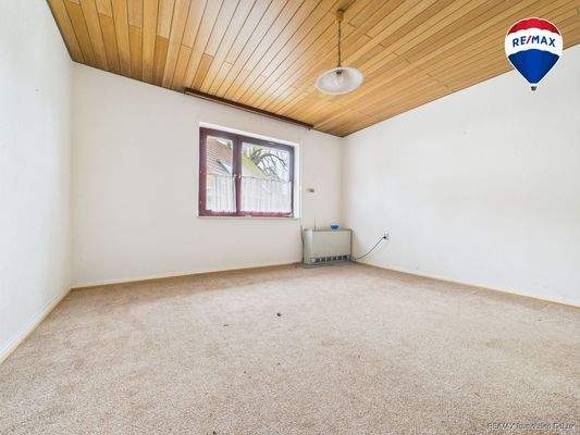 REMAX Immobilien DeLux Einfamilienhau Zimmer Blieskastel Mark Borowicz