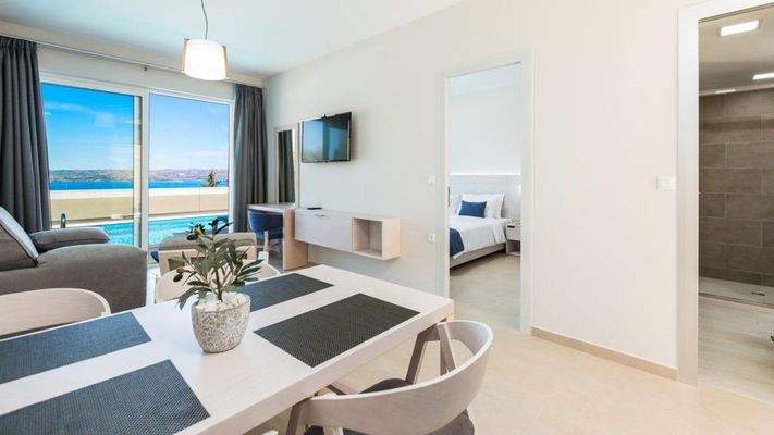 Hotel-for-sale-in-Chania-For-Sale-Hotel-for-sale-i