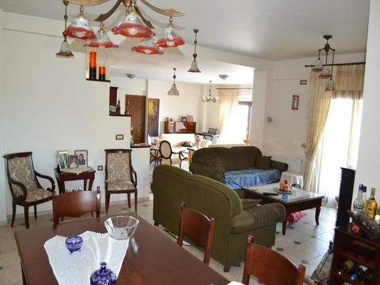 Kreta, Agios Nikolaos: Exklusive Immobilie zu verkaufen. Luxuriöse Villa mit fünf Schlafzimmern