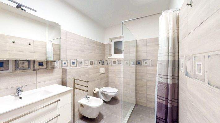 Badezimmer 1 - Haus unten