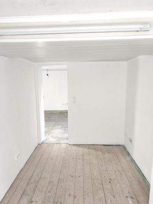 OG Blick Arbeitszimmer zu Schlafzimmer