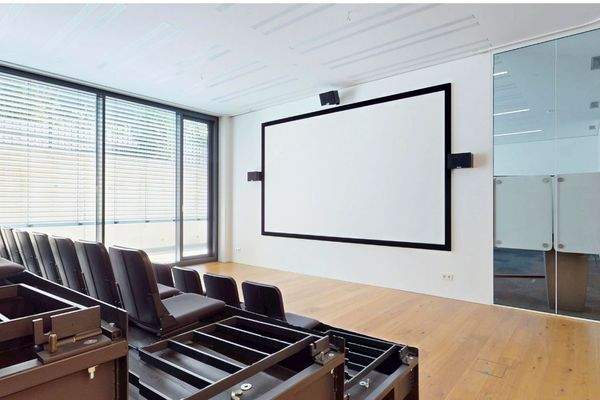 Feel-Good-Room / Kino