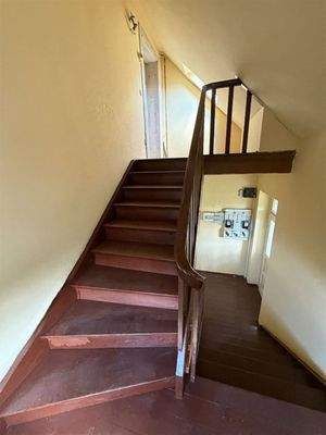 Treppe 1.OG zum DG