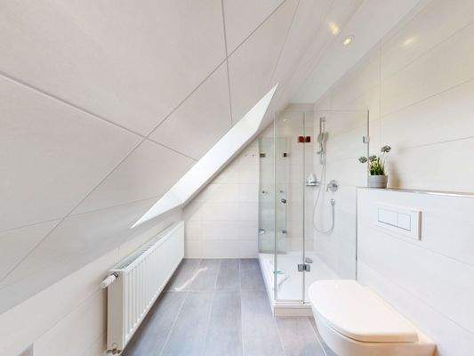 Tageslichtbad im 2. Dachgeschoss