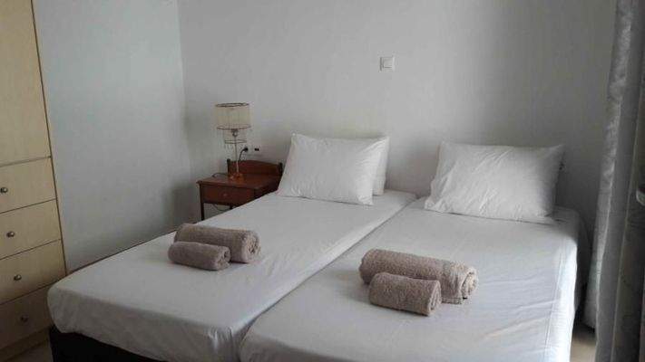 Kreta, Asprouliani: Stilvolles 3-Zimmer-Haus in einer Wohnanlage zu verkaufen