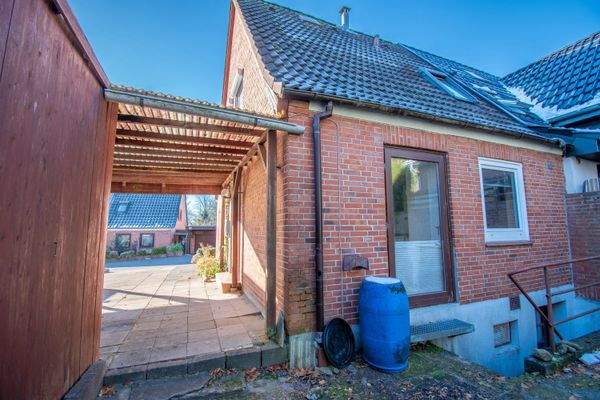 Durchgang in den Gartenbereich